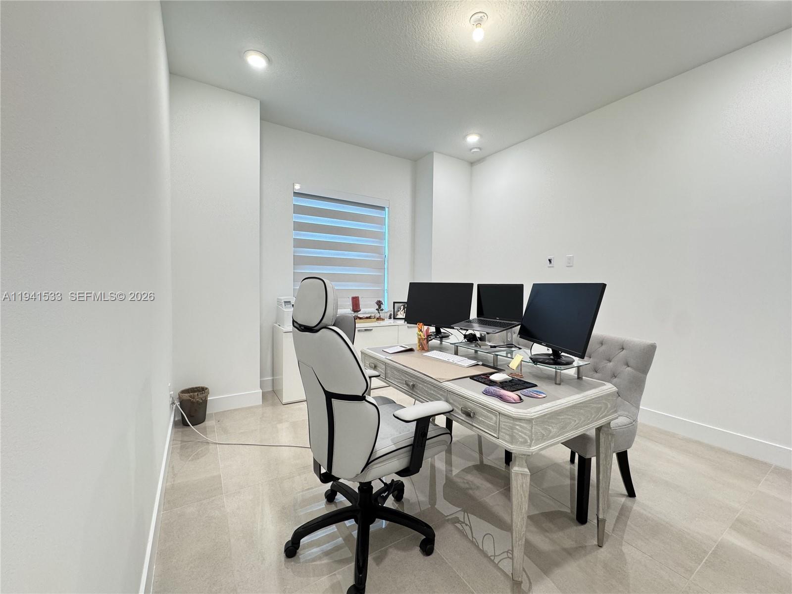 CRESSWIND PALM BEACH - Residential