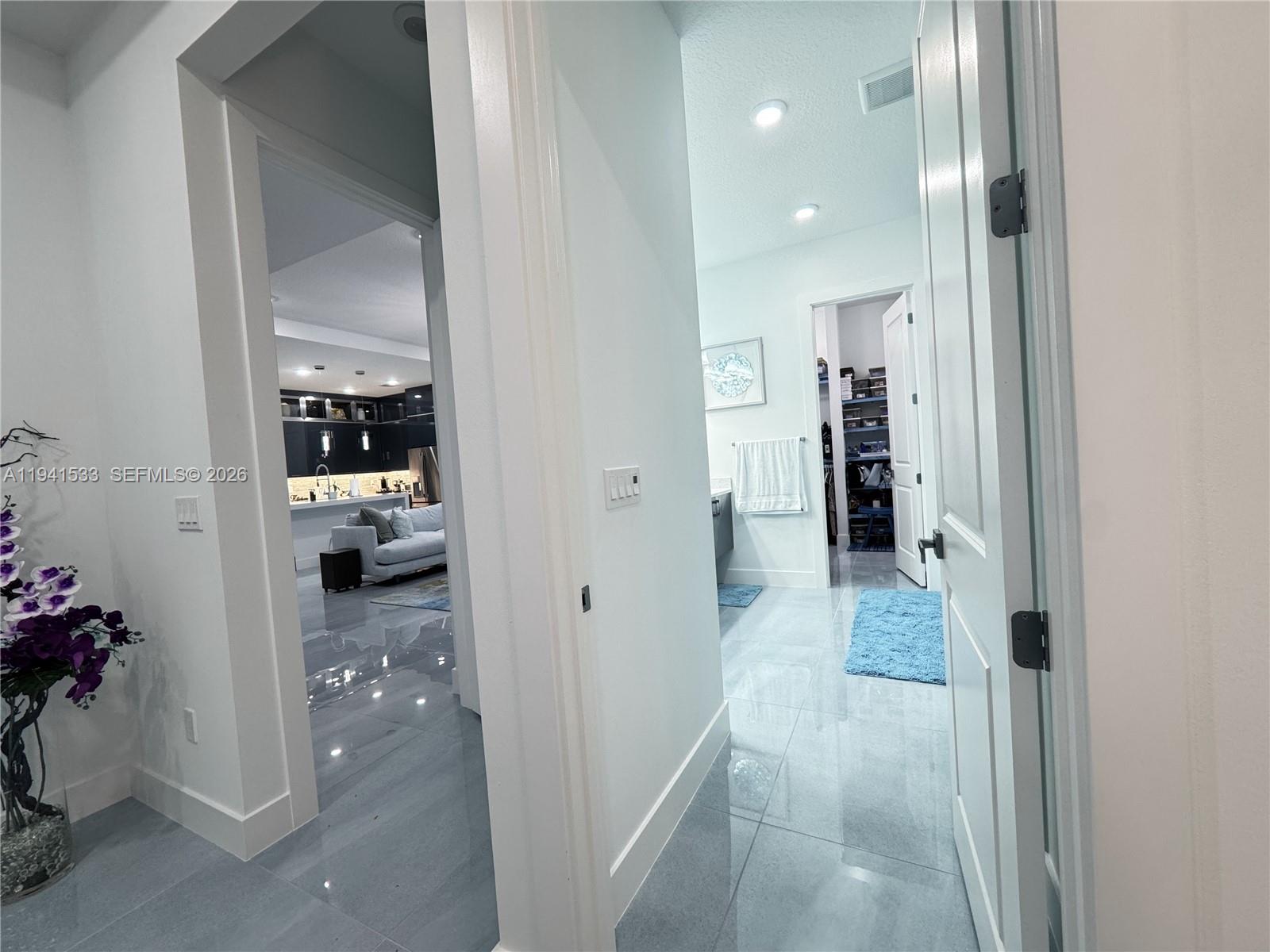 CRESSWIND PALM BEACH - Residential