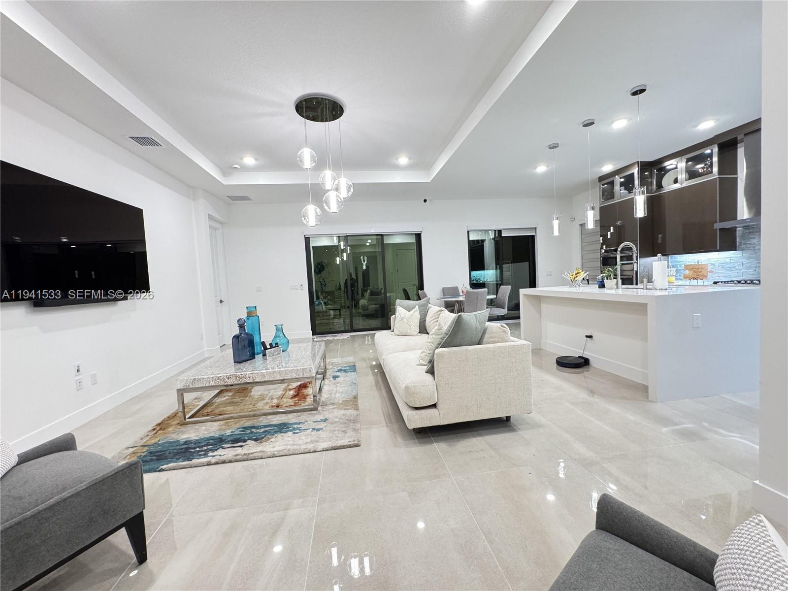 CRESSWIND PALM BEACH - Residential