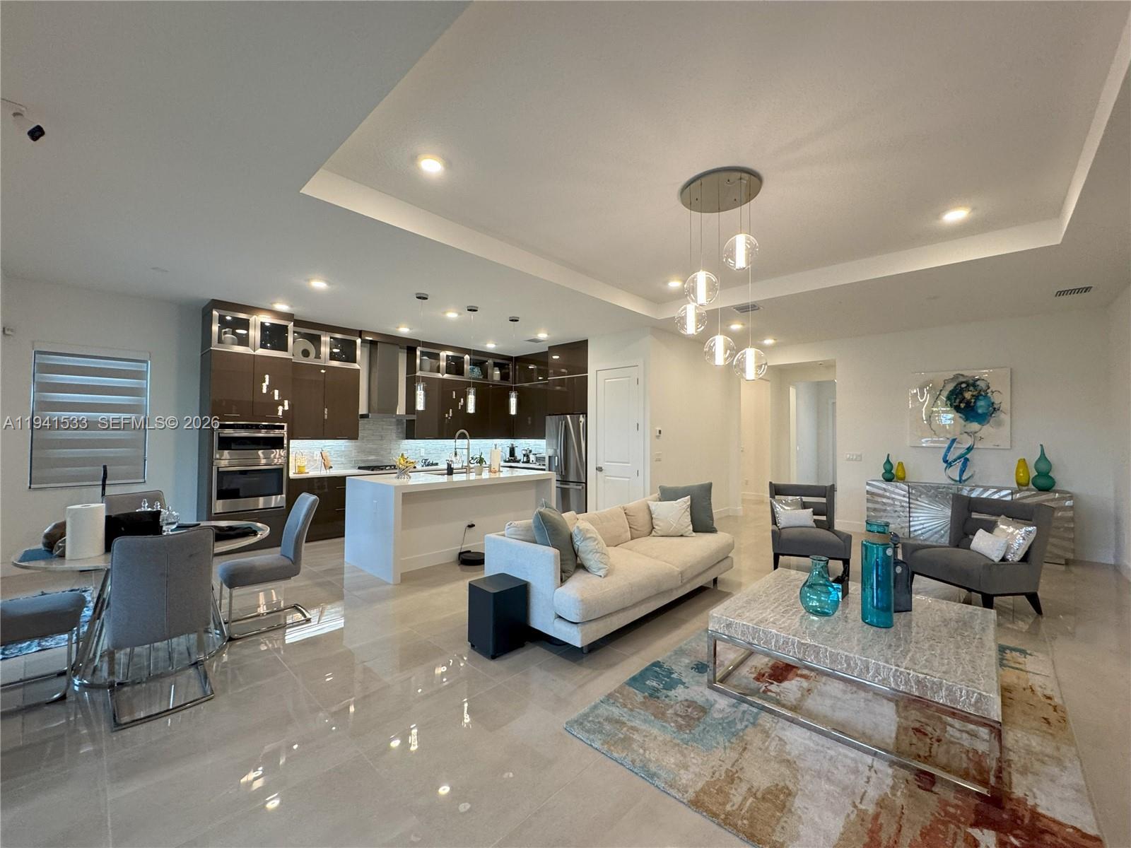 CRESSWIND PALM BEACH - Residential