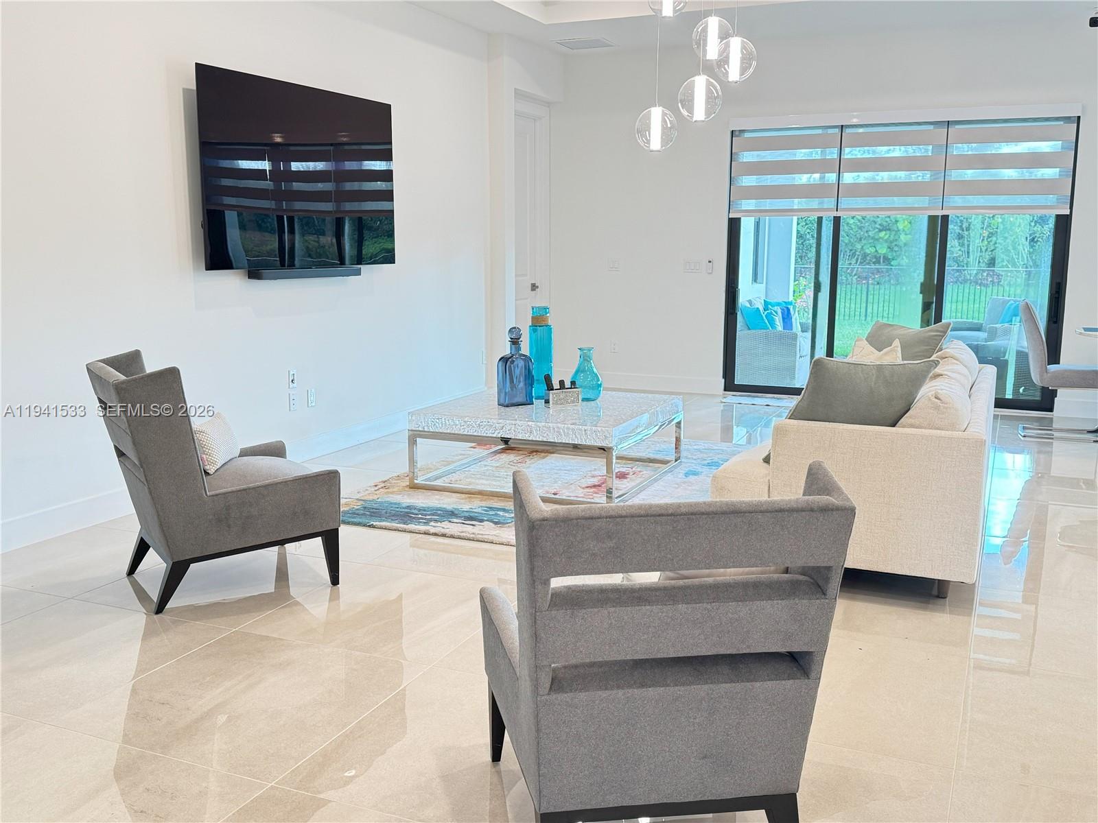 CRESSWIND PALM BEACH - Residential