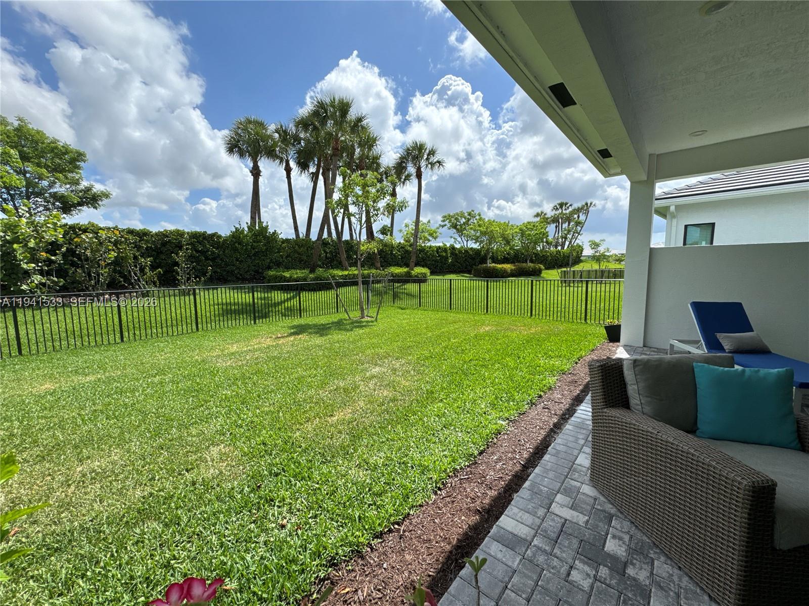 CRESSWIND PALM BEACH - Residential