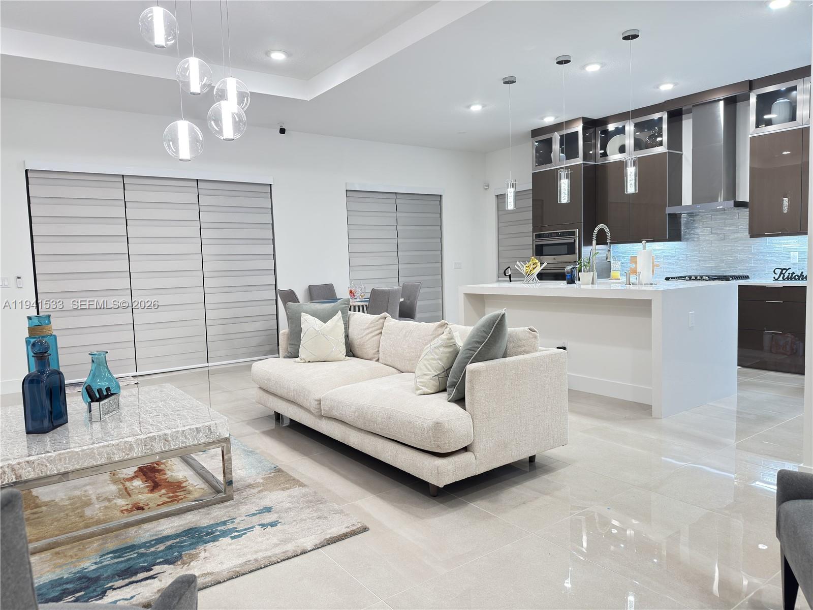 CRESSWIND PALM BEACH - Residential