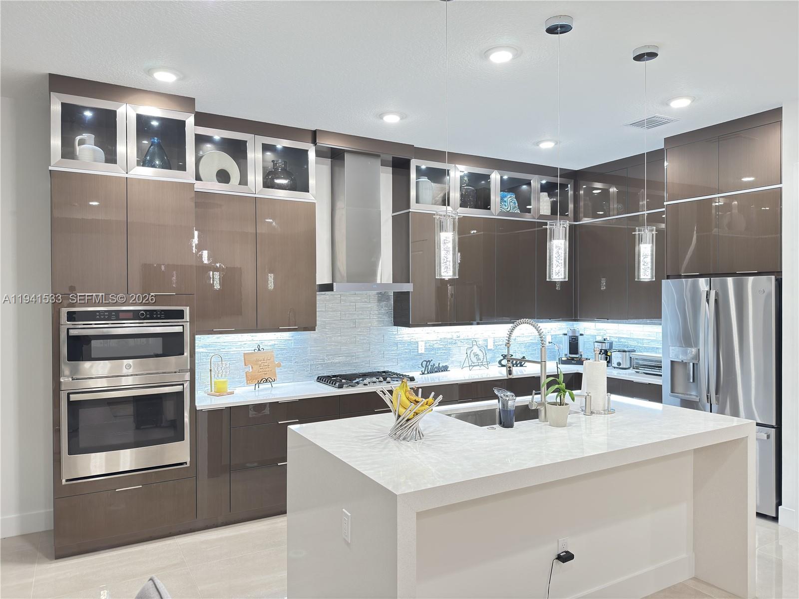 CRESSWIND PALM BEACH - Residential