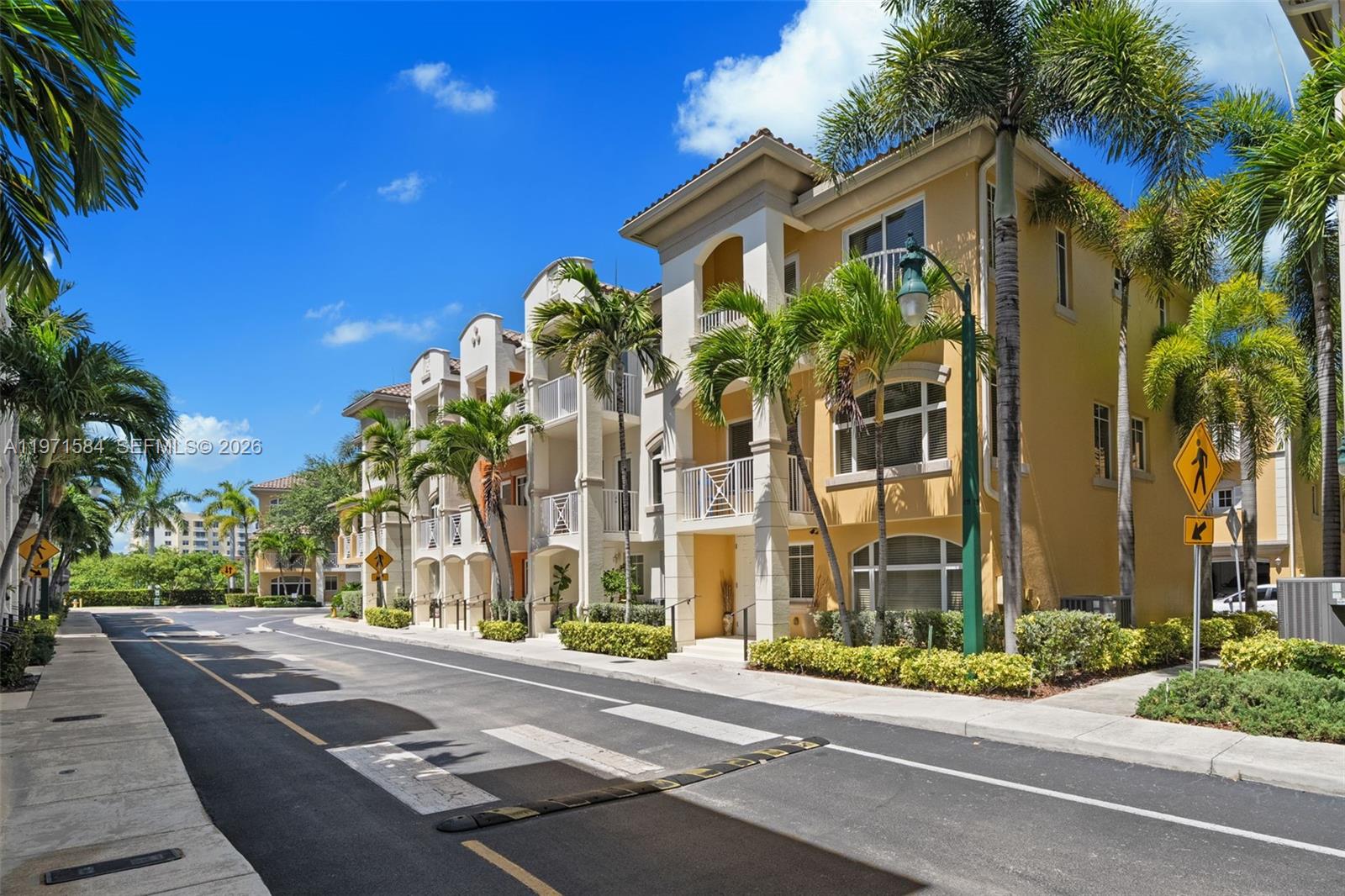 18413 NE 27th Ct 18413