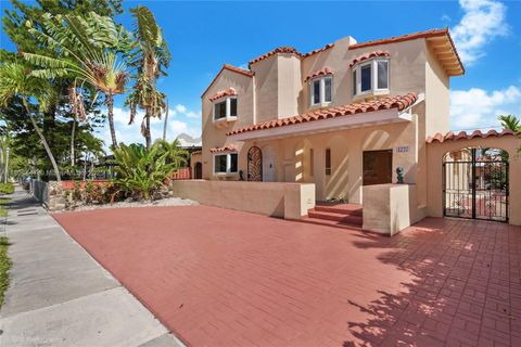 1727 SW 11th Ter Miami FL 33135