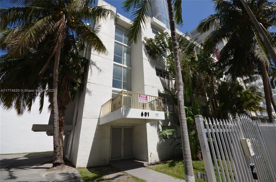 Located in a prime Edgewater neighborhood with stunning waterfront views to the Bay, offers a unique opportunity to redevelop or maintaining these rental apartments. Total lot of 15,230 SF with a five-story apartment building that comprise 21 residential units of 1 bedroom and 1 bathroom. Convenient zoned T6-36a-L, by right, it can be built up to 52 units and 180,760 SF, plus an additional 40% more with Public Benefit. Property is surrounded by several luxury buildings, totaling over 6,000 units. Adjacent to the bay and Biscayne Boulevard, and just few minutes from Midtown, Wynwood, Design District, A&E District, Downtown and Brickell. Income & Expenses and Rent Roll can be provided by inquiry or during the Due Diligence period.