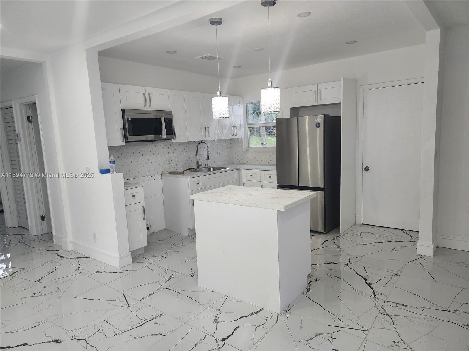 RIDGEWOOD HILLS - Residential