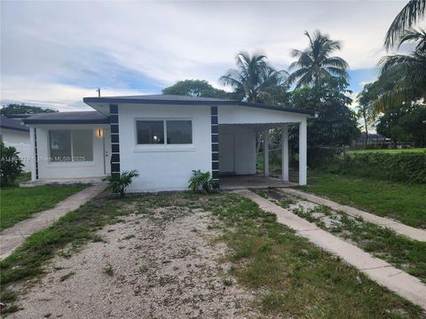 418 NW 8th Ave Boynton Beach FL 33435