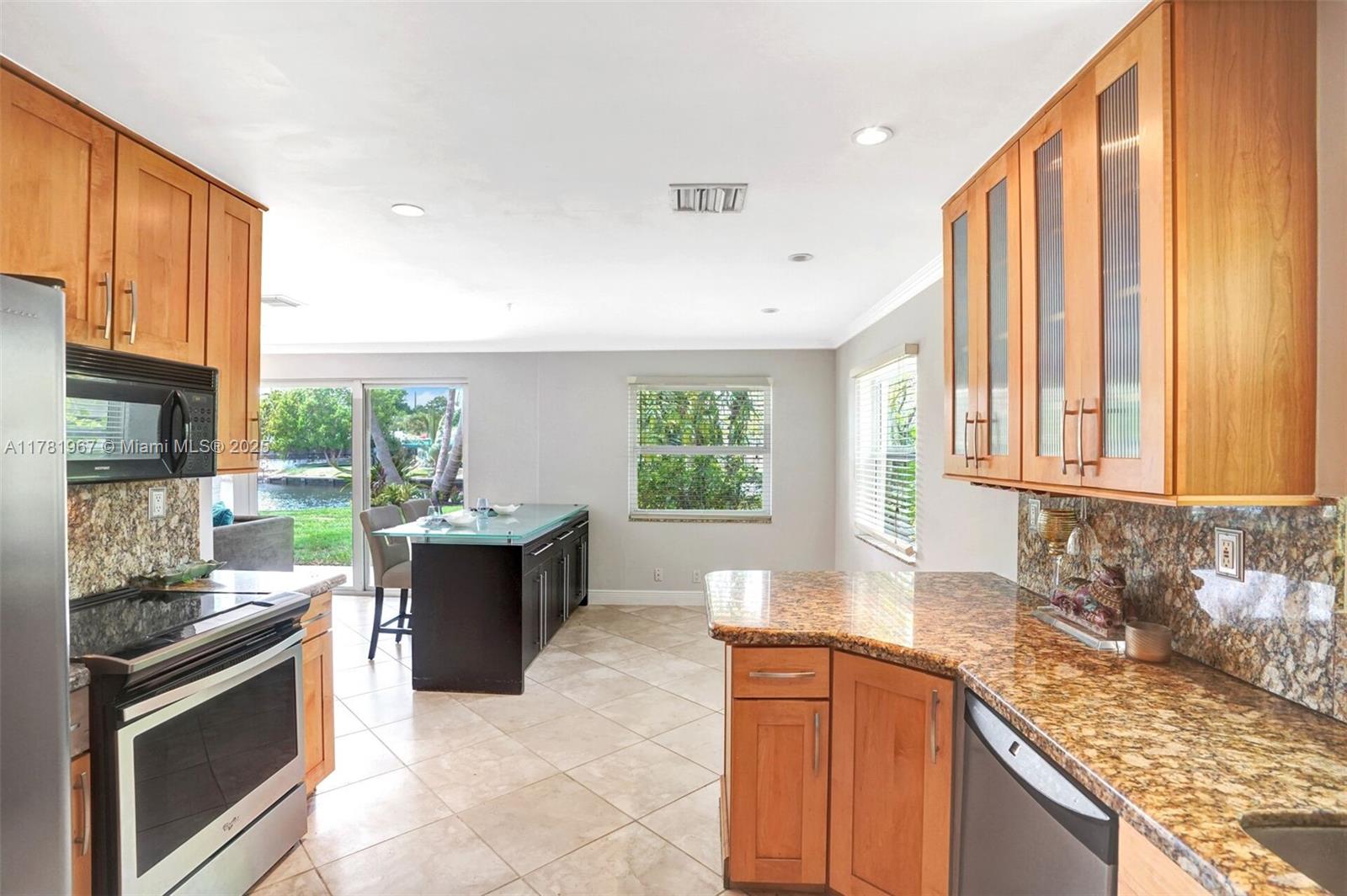 2849 NE 14th Ave