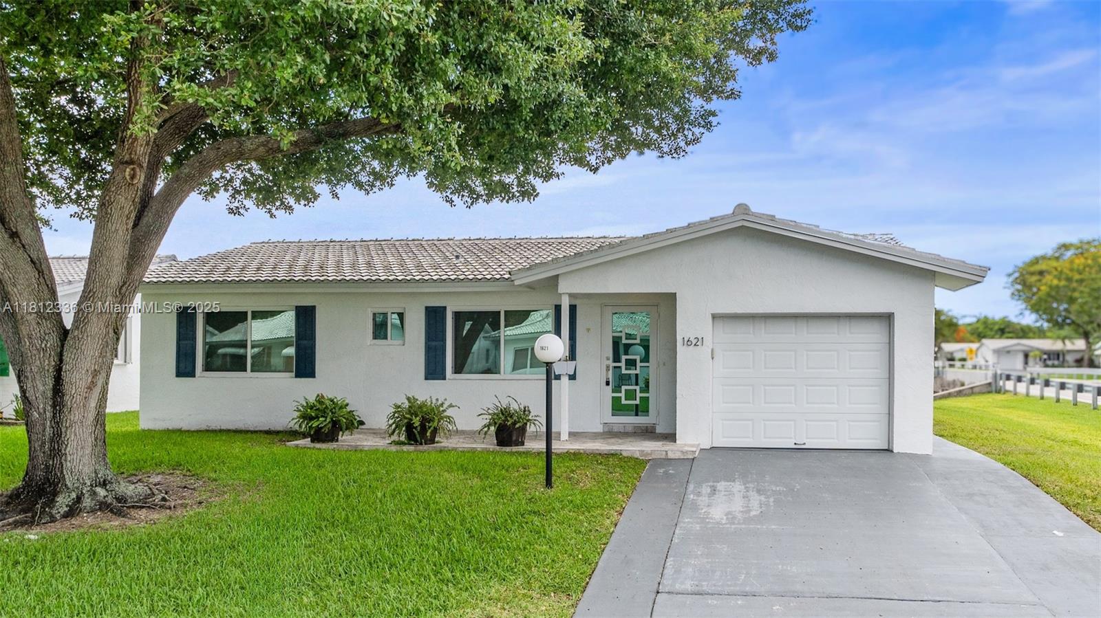 Property for Sale at 1621 Nw 87th Ln, Plantation, Miami-Dade County, Florida - Bedrooms: 2 
Bathrooms: 2  - $420,000
