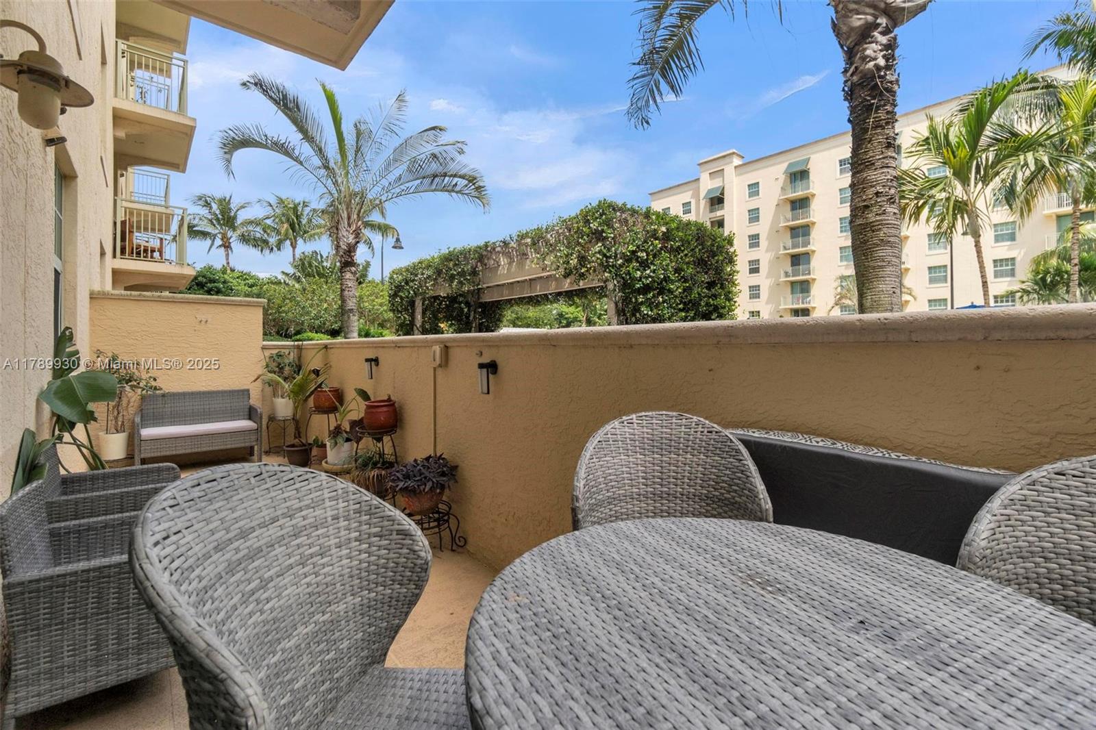 610 CLEMATIS CONDO - Residential Lease