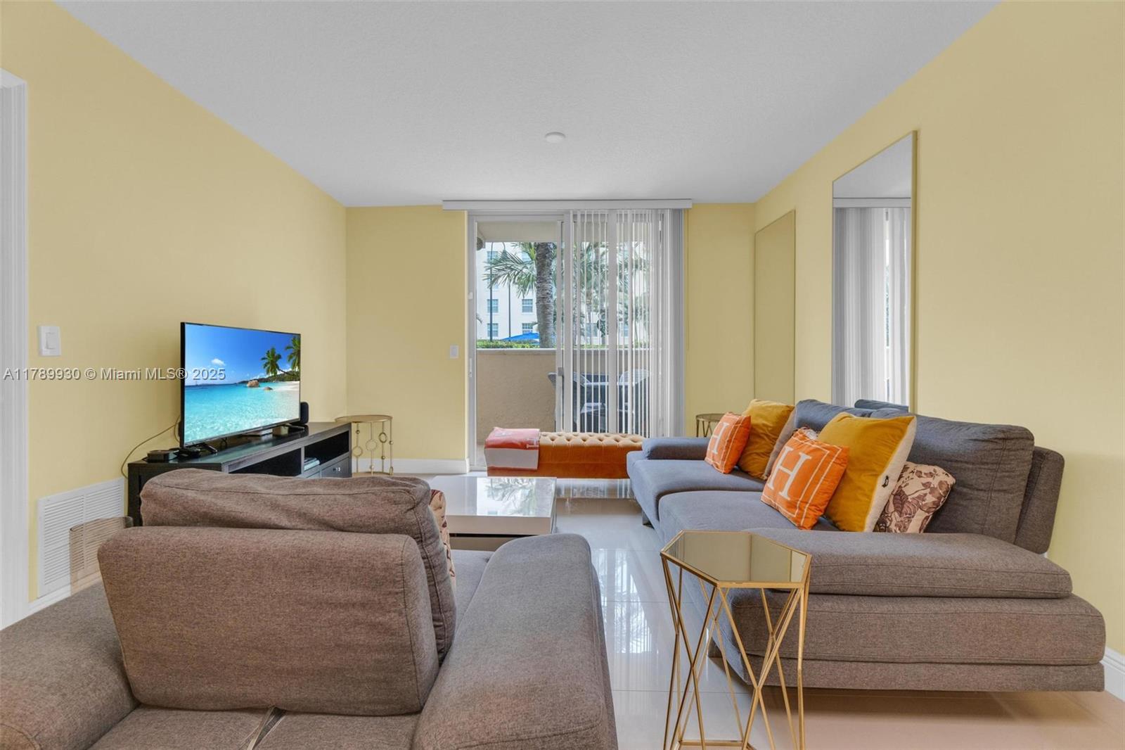 610 CLEMATIS CONDO - Residential Lease