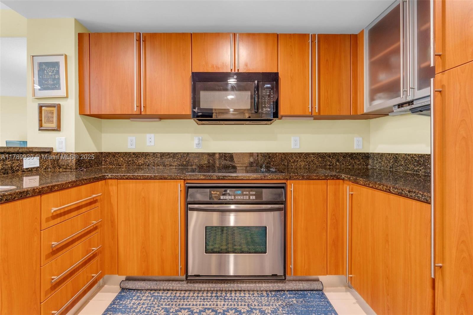 610 CLEMATIS CONDO - Residential Lease