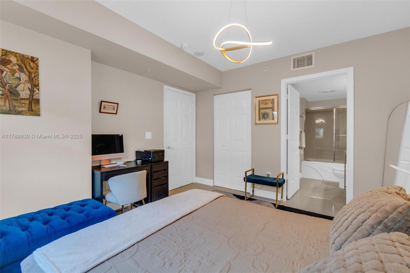 610 CLEMATIS CONDO - Residential Lease