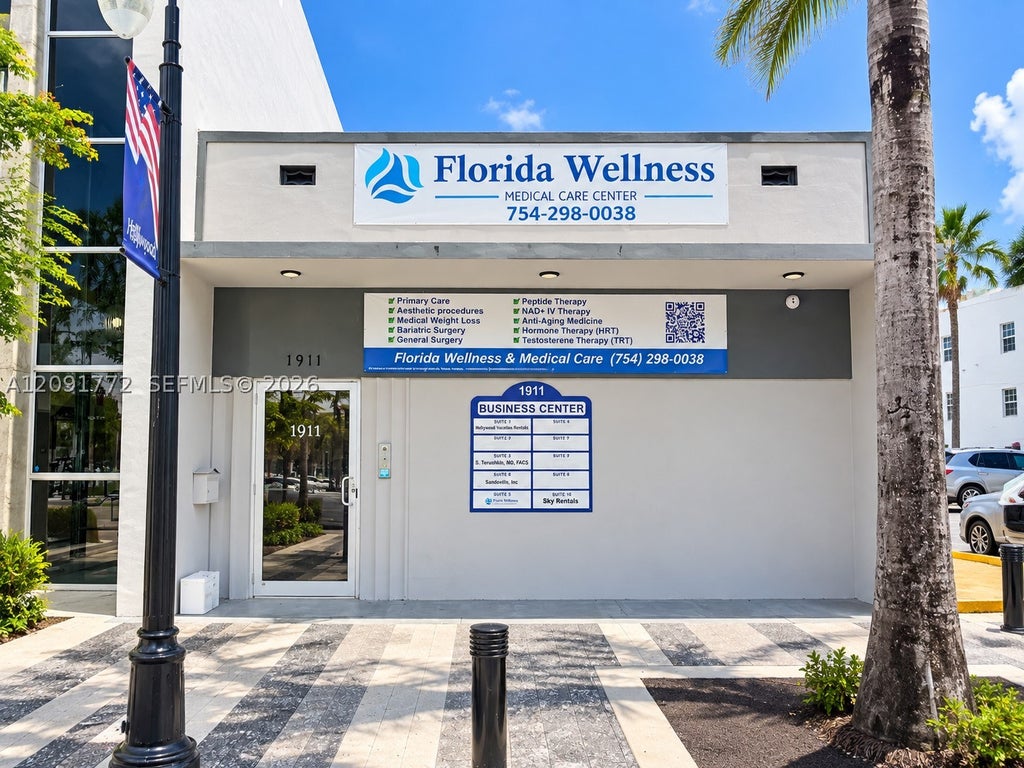 Photo of 1911 Harrison St #6, Hollywood, FL 33020 (MLS # A12091772)