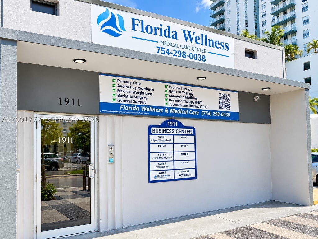 Photo of 1911 Harrison St #6, Hollywood, FL 33020 (MLS # A12091772)