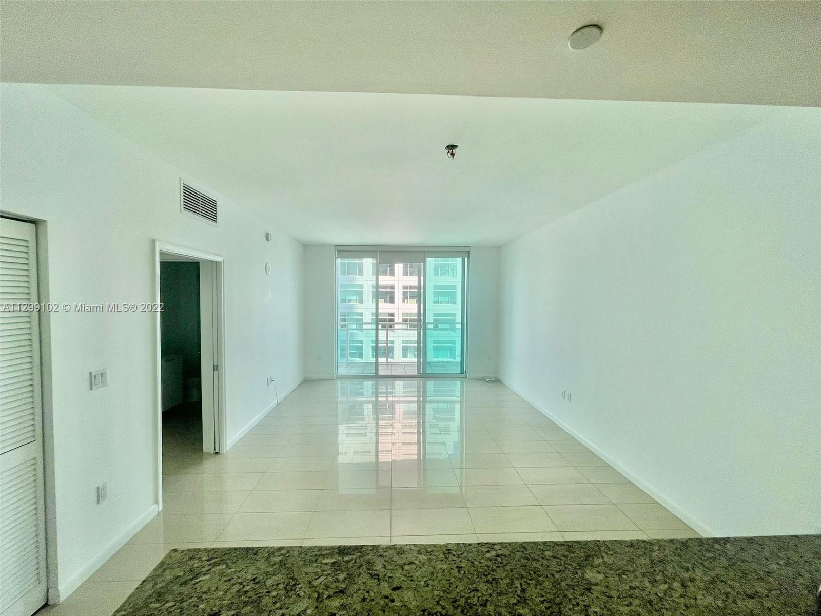 THE PLAZA 851 BRICKELL CO - Residential Lease