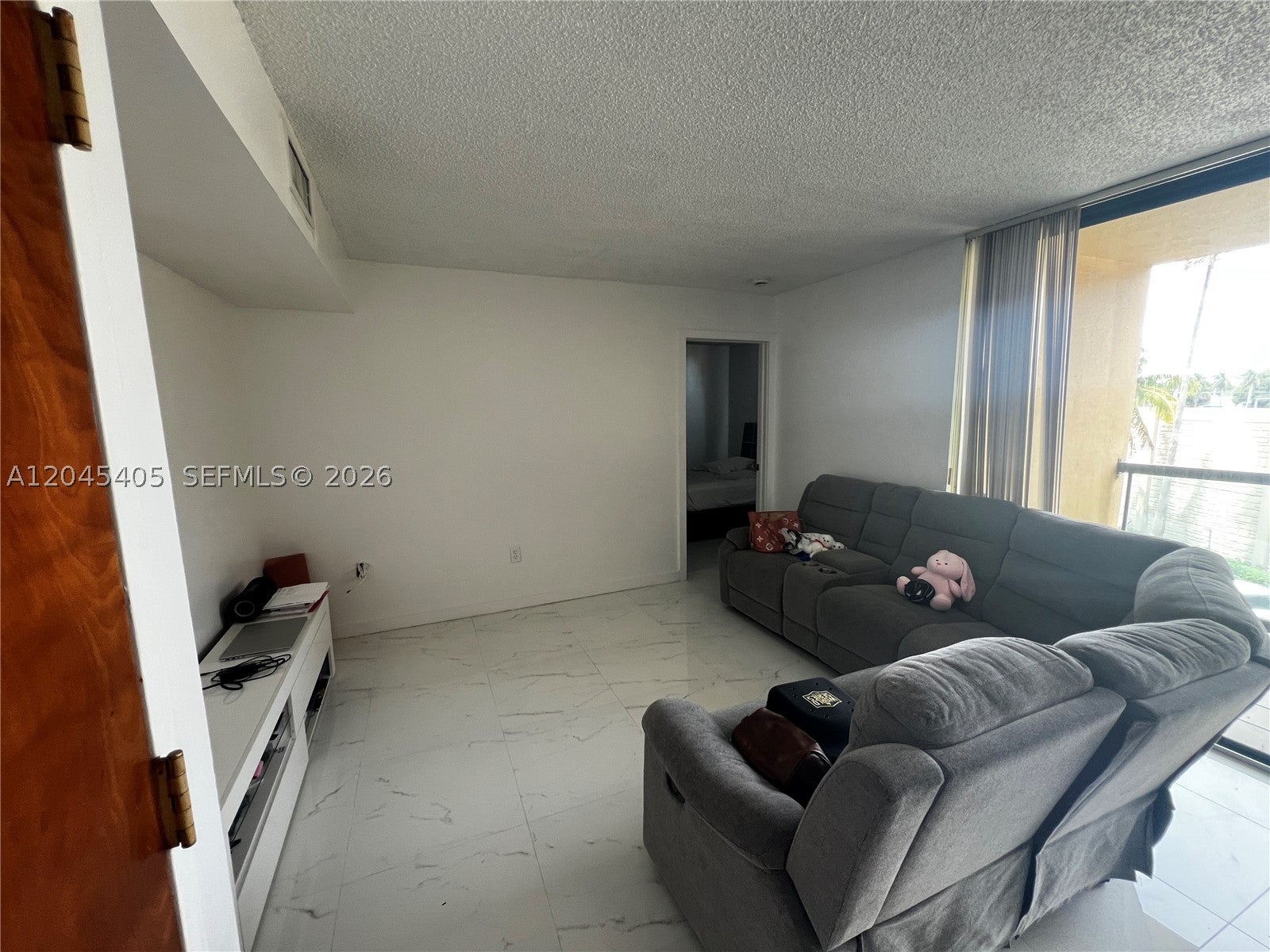 11750 SW 18th St 319-1
