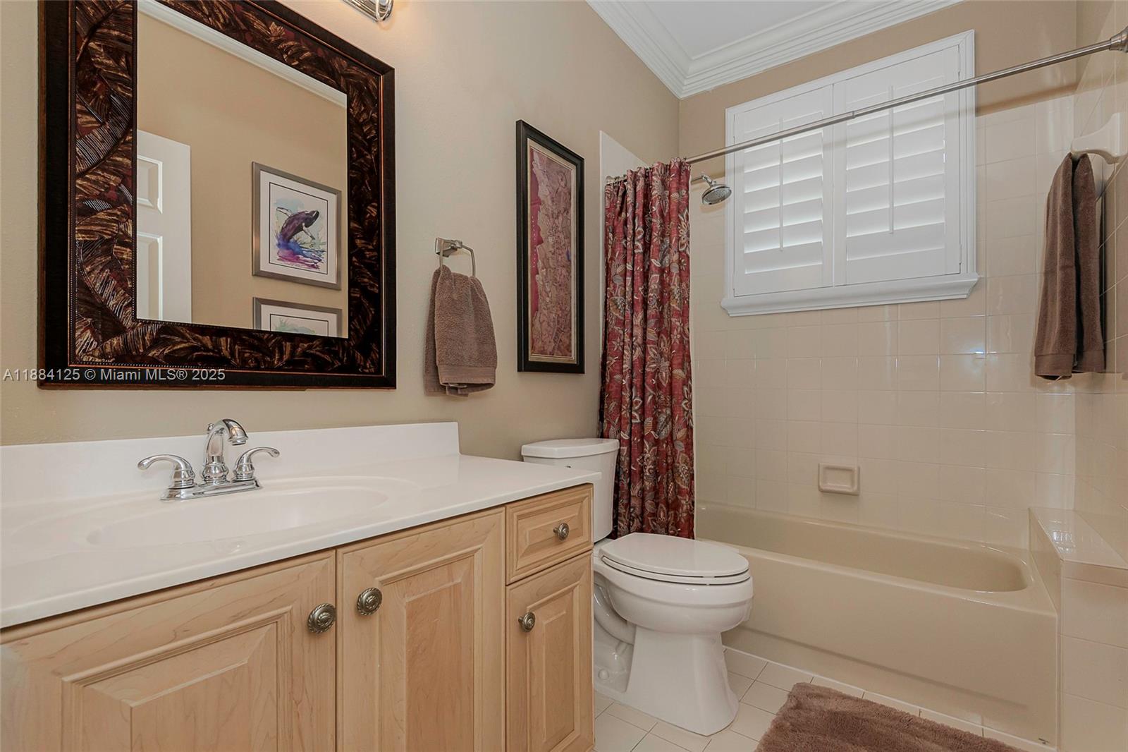 HOLLYWOOD LAKES COUNTRY C - Residential