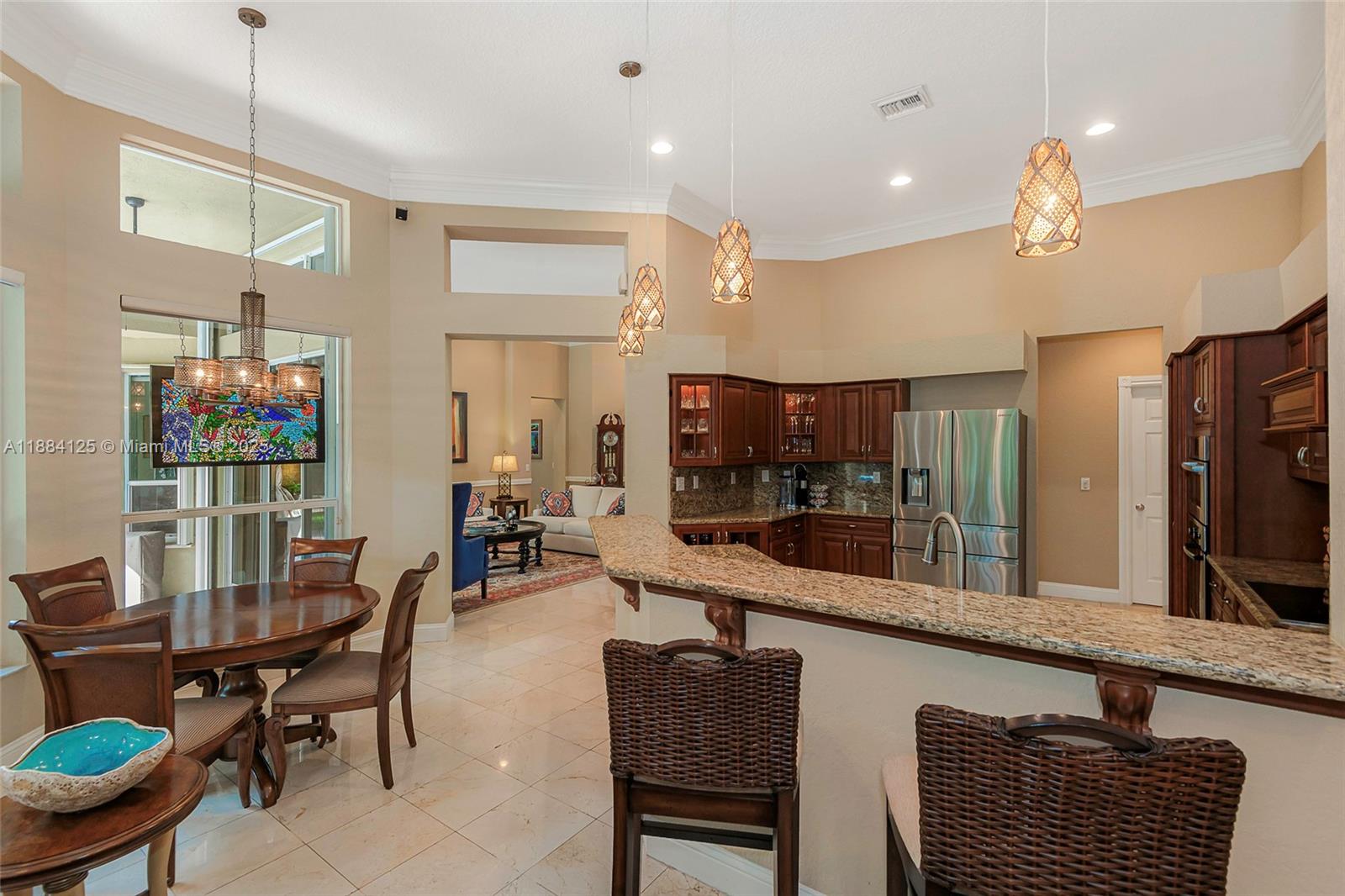 HOLLYWOOD LAKES COUNTRY C - Residential