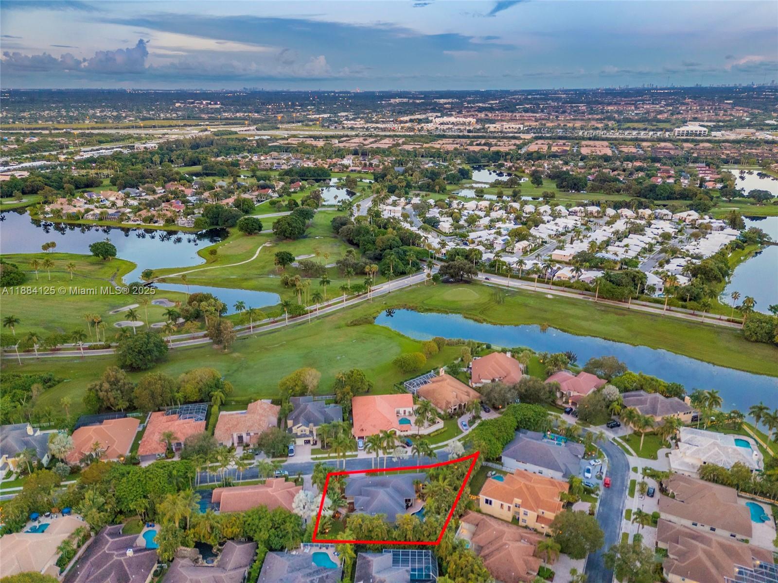 HOLLYWOOD LAKES COUNTRY C - Residential
