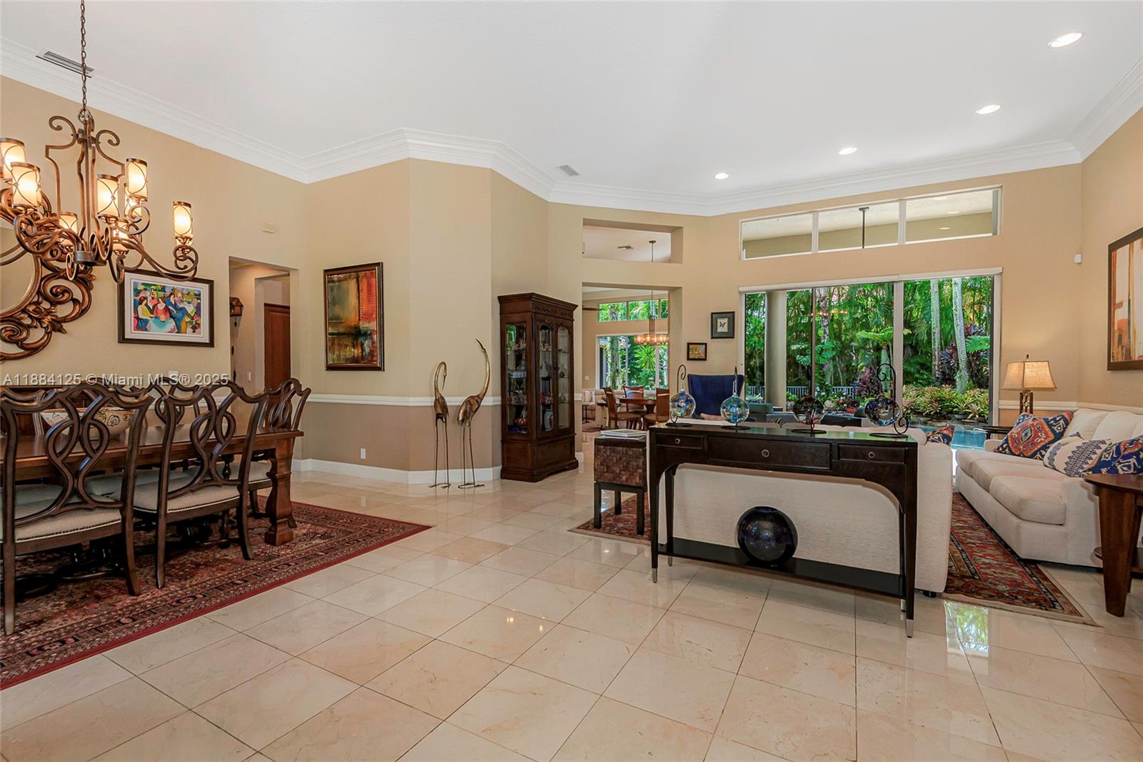 HOLLYWOOD LAKES COUNTRY C - Residential