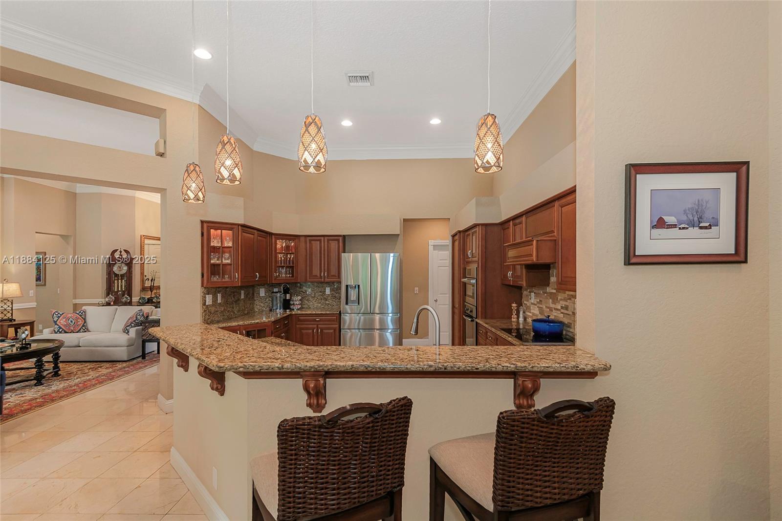 HOLLYWOOD LAKES COUNTRY C - Residential