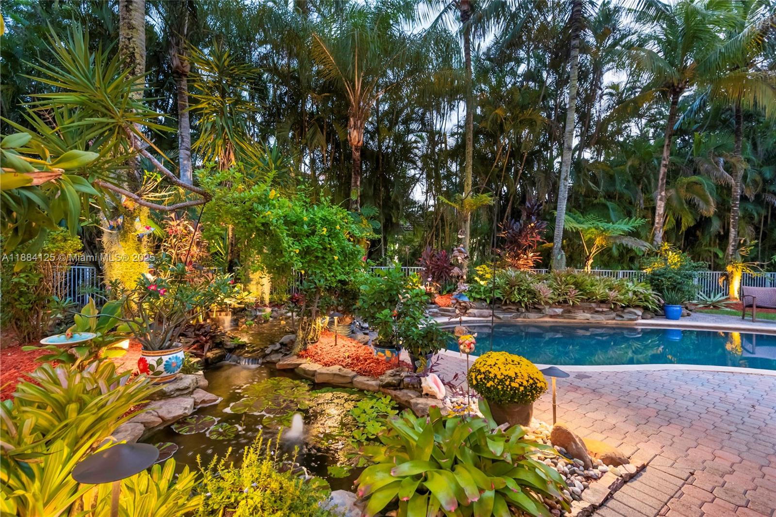 HOLLYWOOD LAKES COUNTRY C - Residential