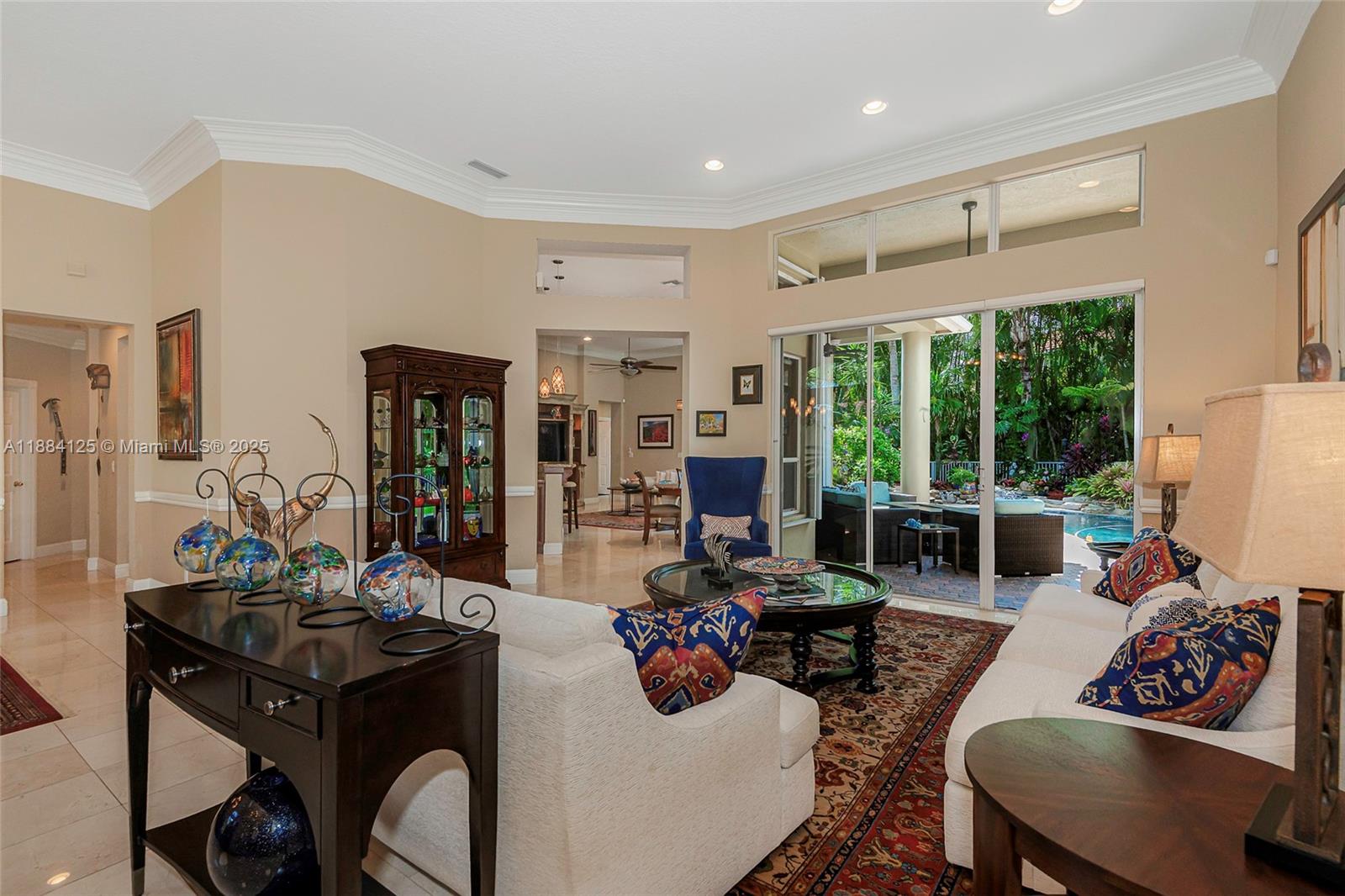 HOLLYWOOD LAKES COUNTRY C - Residential