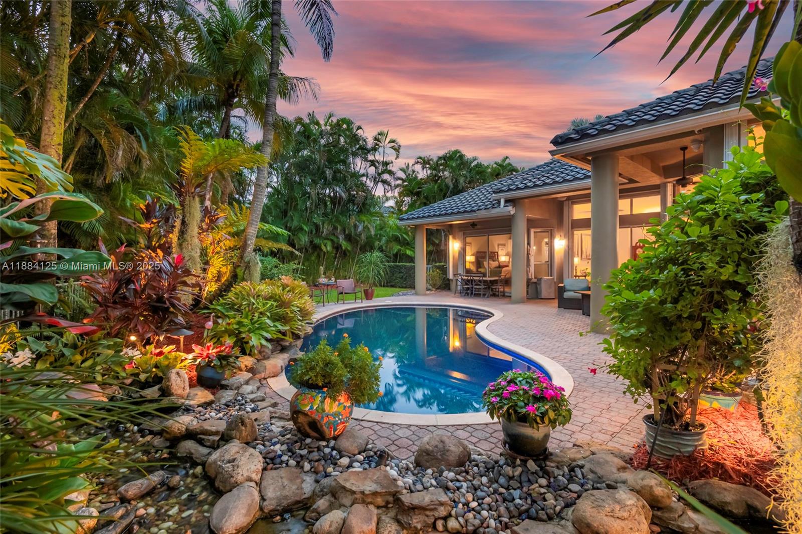 HOLLYWOOD LAKES COUNTRY C - Residential