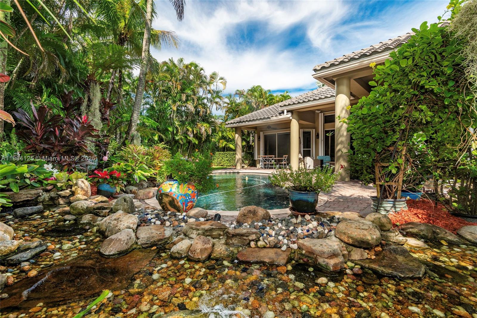 HOLLYWOOD LAKES COUNTRY C - Residential