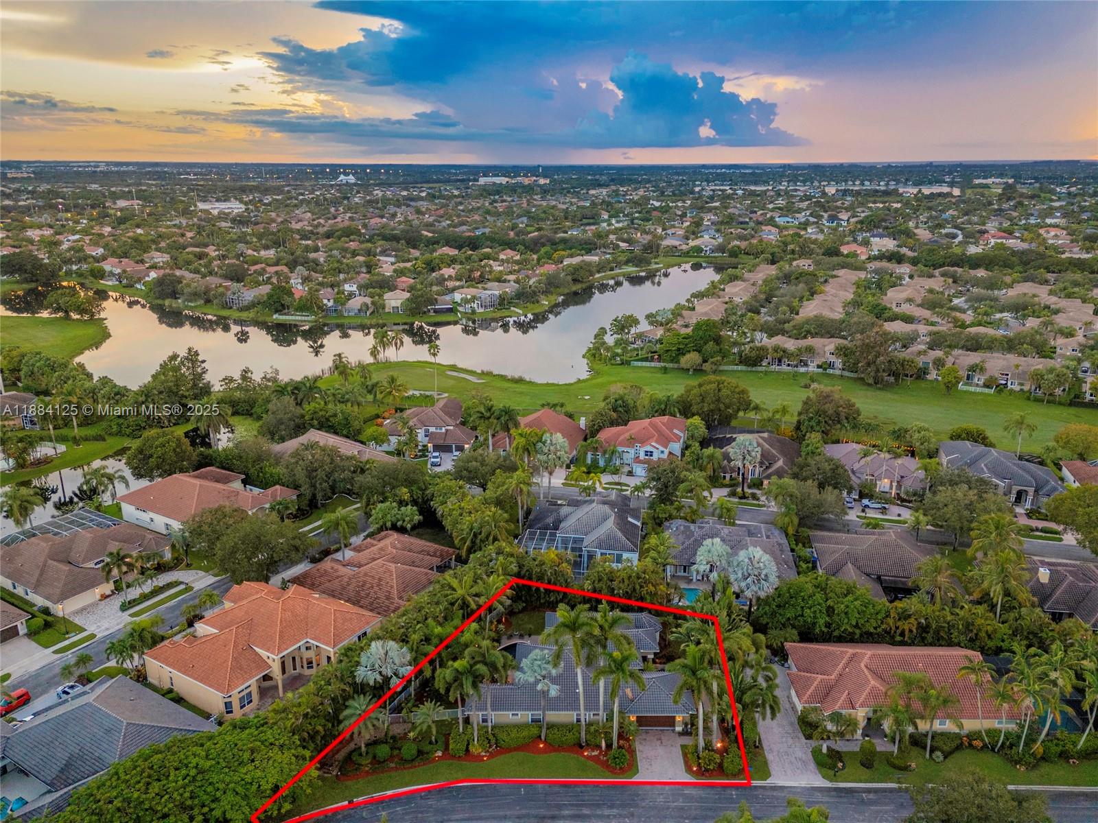 HOLLYWOOD LAKES COUNTRY C - Residential
