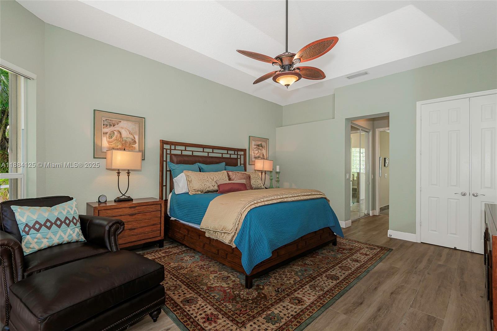 HOLLYWOOD LAKES COUNTRY C - Residential