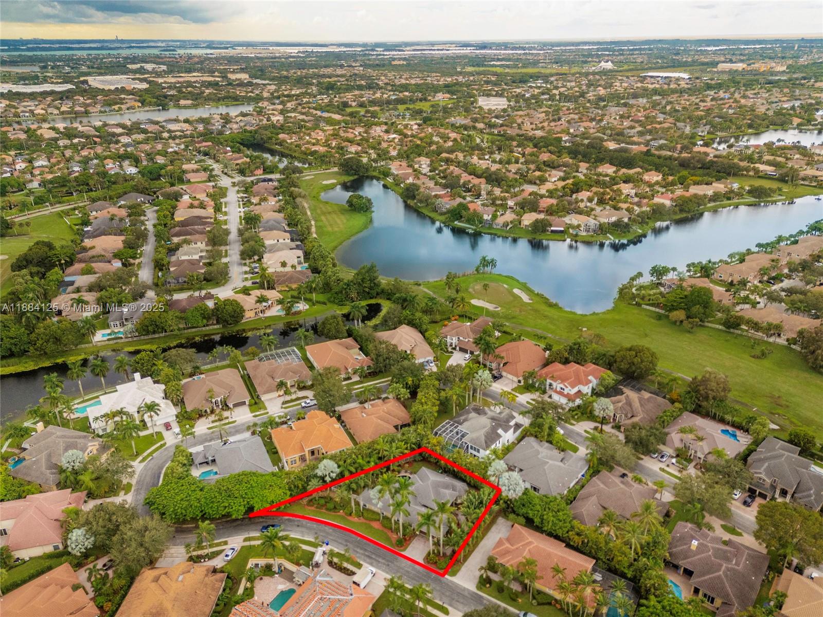 HOLLYWOOD LAKES COUNTRY C - Residential