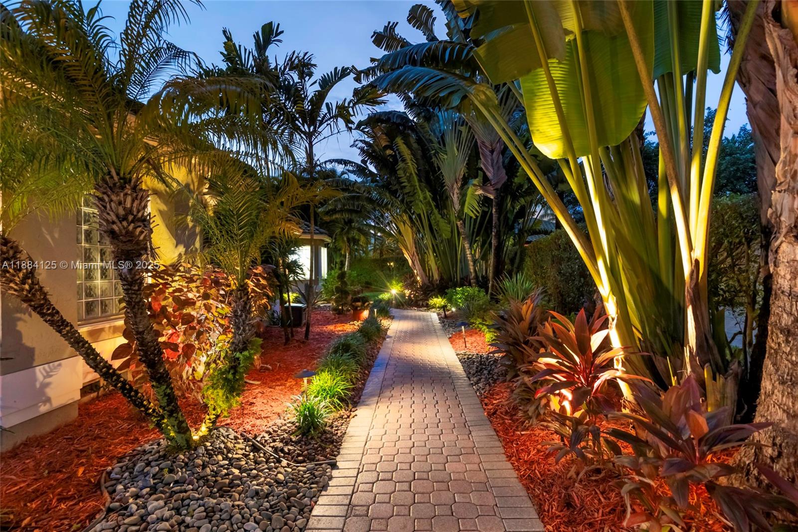 HOLLYWOOD LAKES COUNTRY C - Residential
