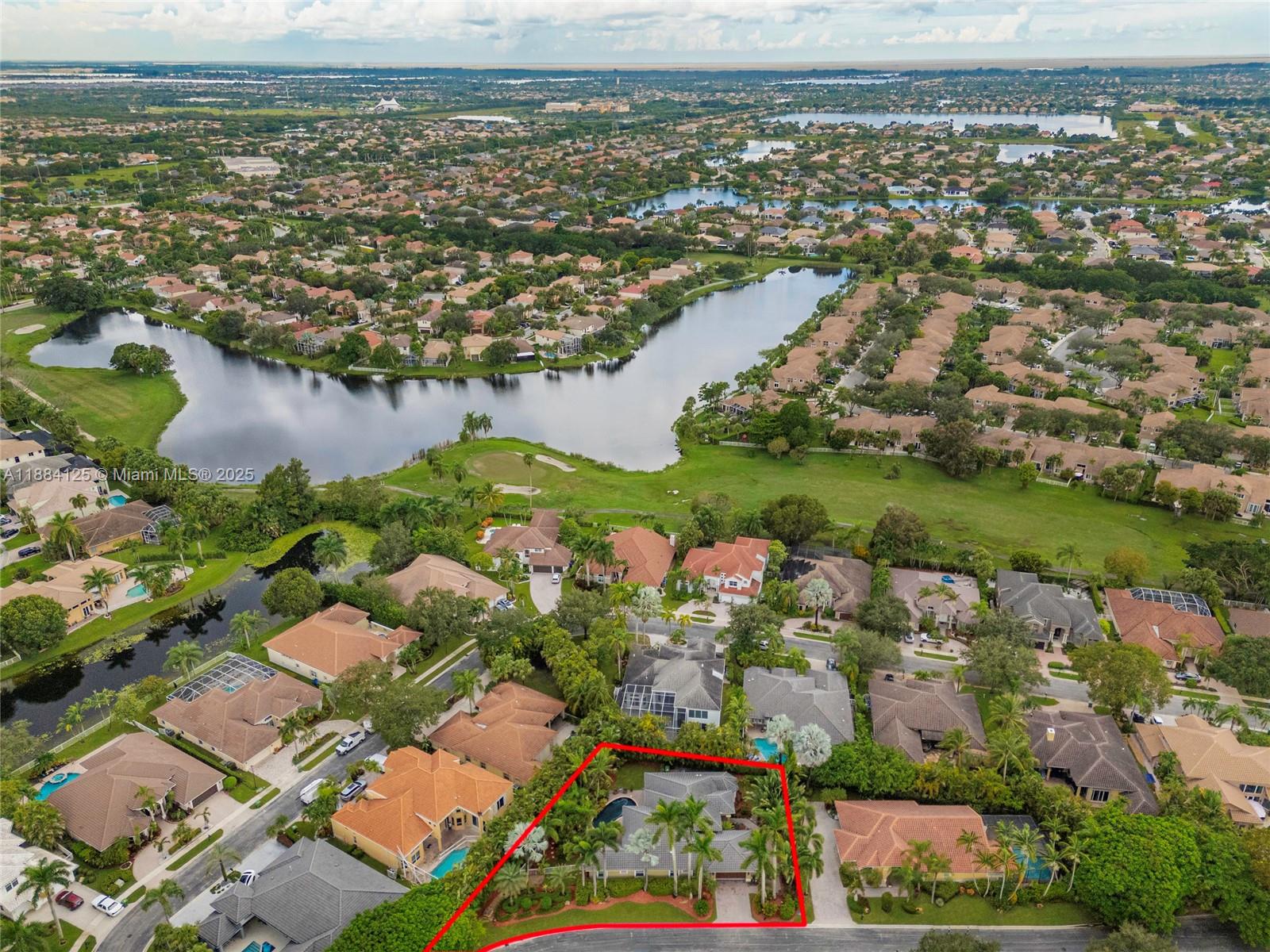 HOLLYWOOD LAKES COUNTRY C - Residential