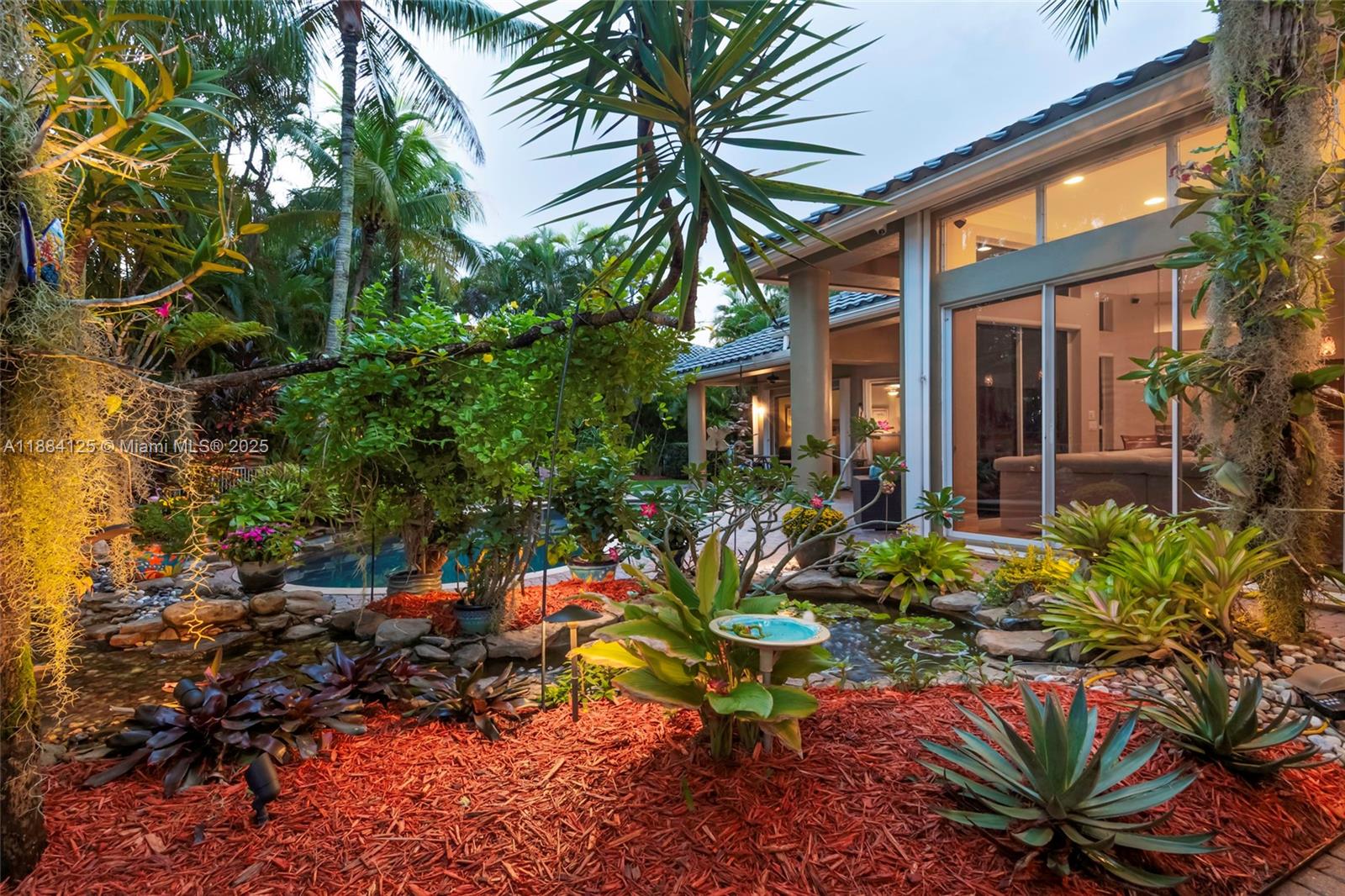 HOLLYWOOD LAKES COUNTRY C - Residential