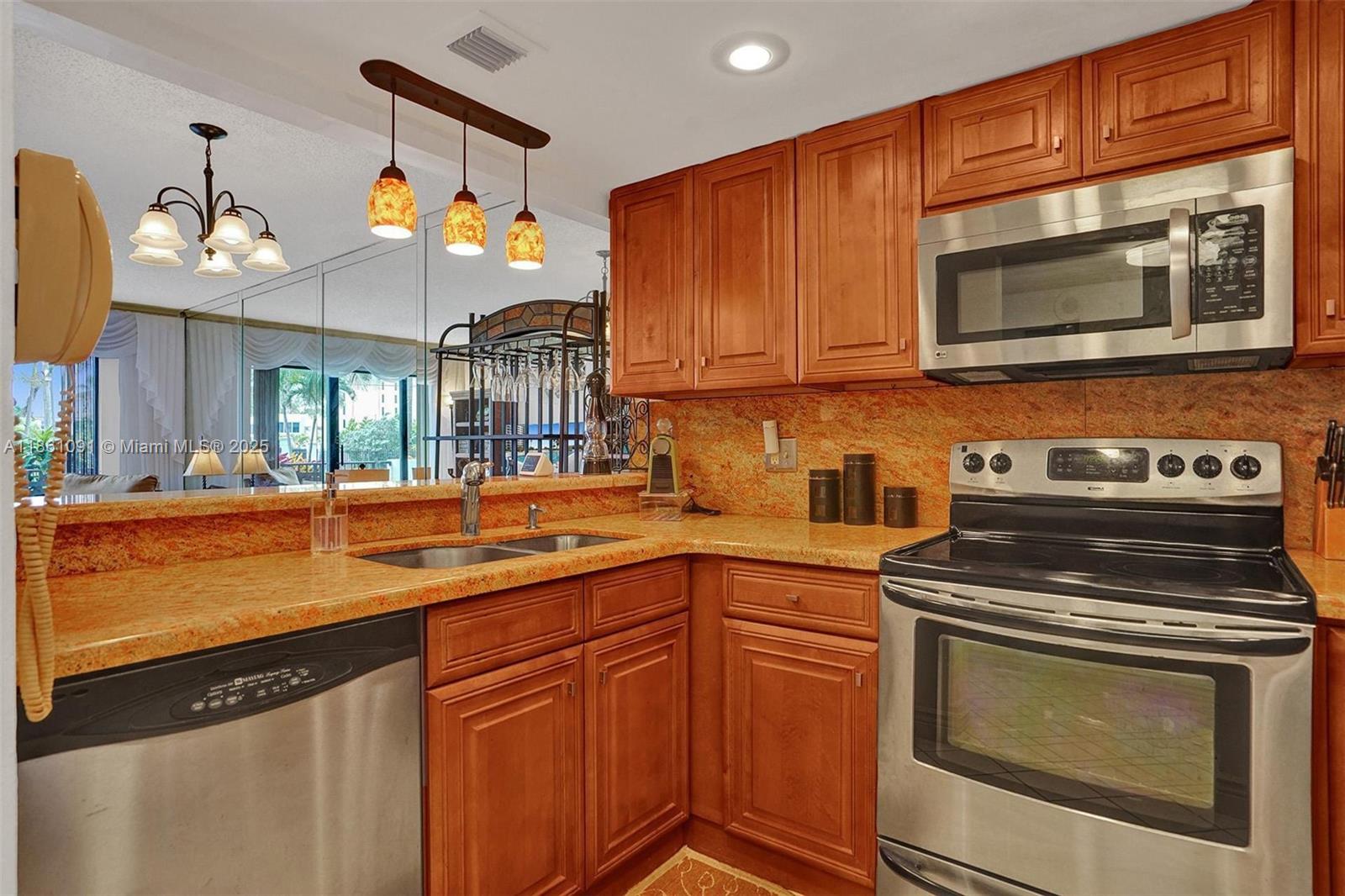 SUMMIT CONDO - Residential Lease