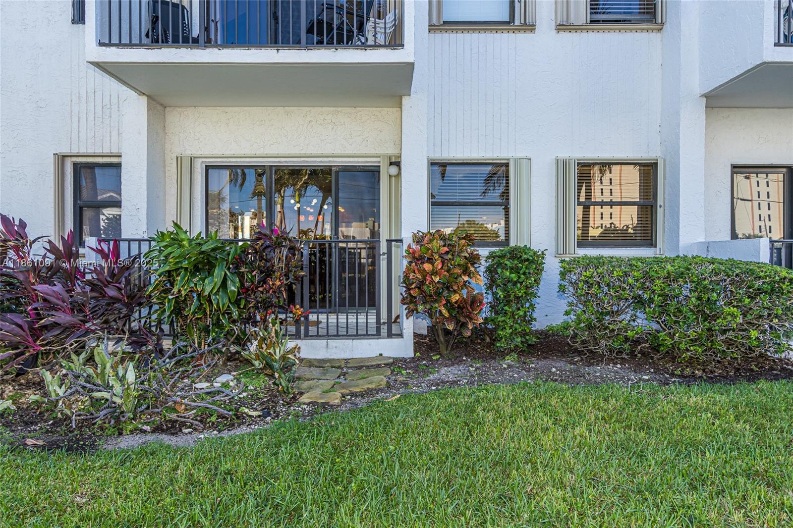 SUMMIT CONDO - Residential Lease