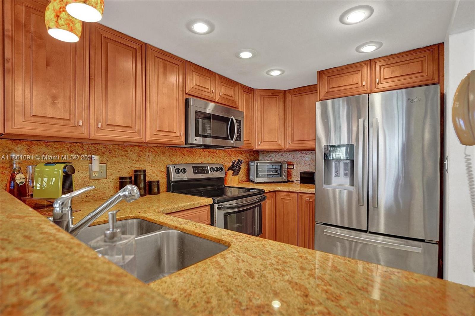 SUMMIT CONDO - Residential Lease