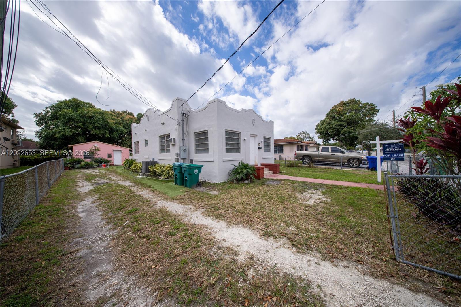 GRAPELAND - Residential Income