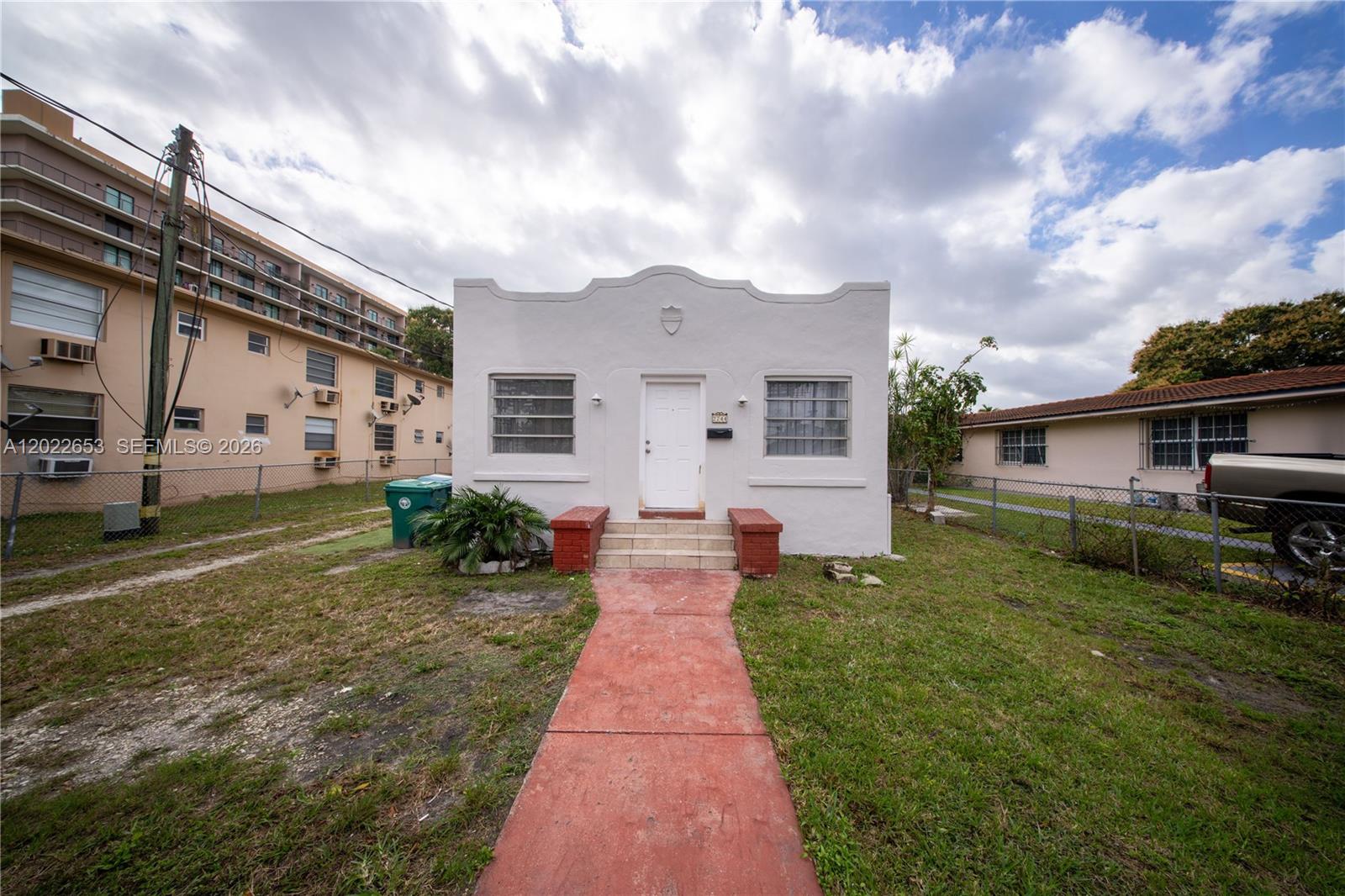 GRAPELAND - Residential Income