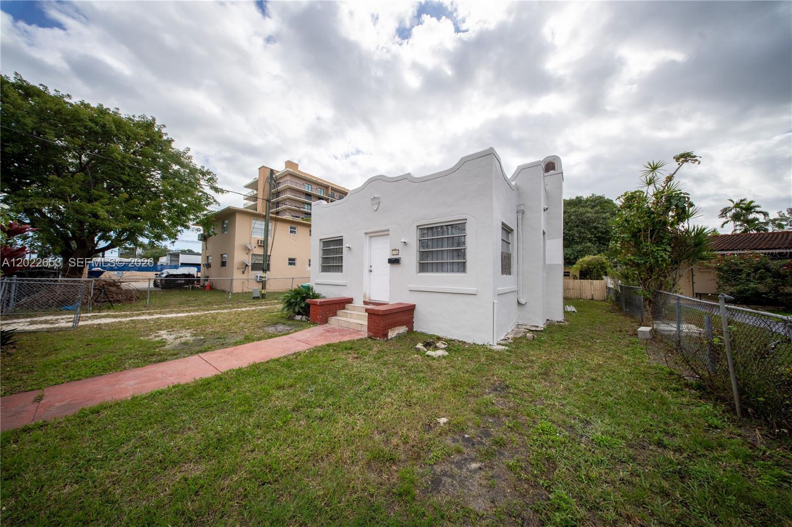 GRAPELAND - Residential Income
