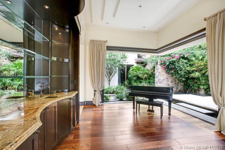 Admirals Cove - Residential