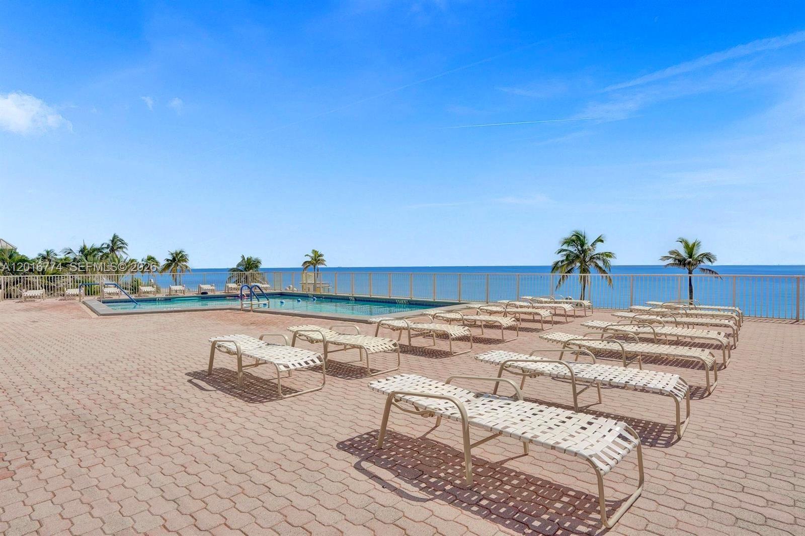 HOLLYWOOD TOWERS CONDO - Residential Lease
