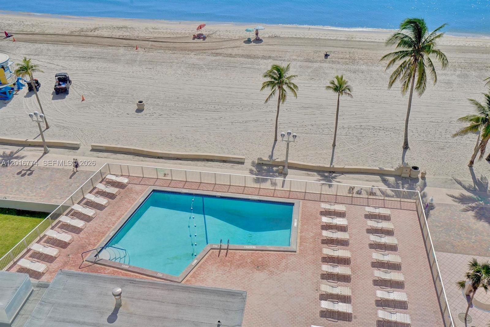 HOLLYWOOD TOWERS CONDO - Residential Lease