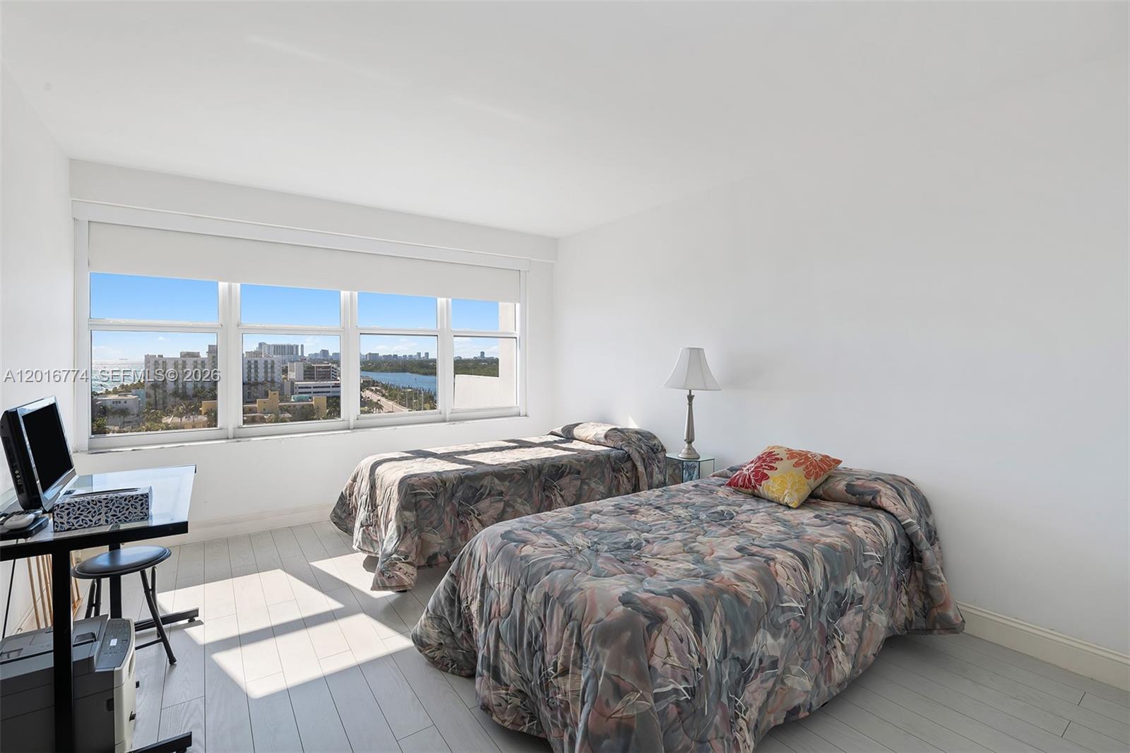 HOLLYWOOD TOWERS CONDO - Residential Lease