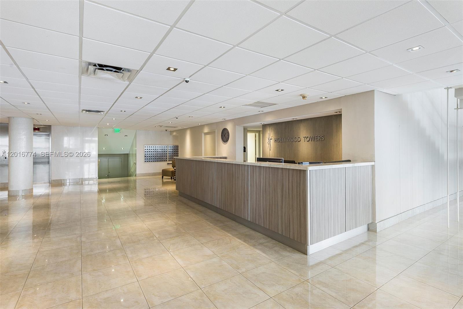 HOLLYWOOD TOWERS CONDO - Residential Lease