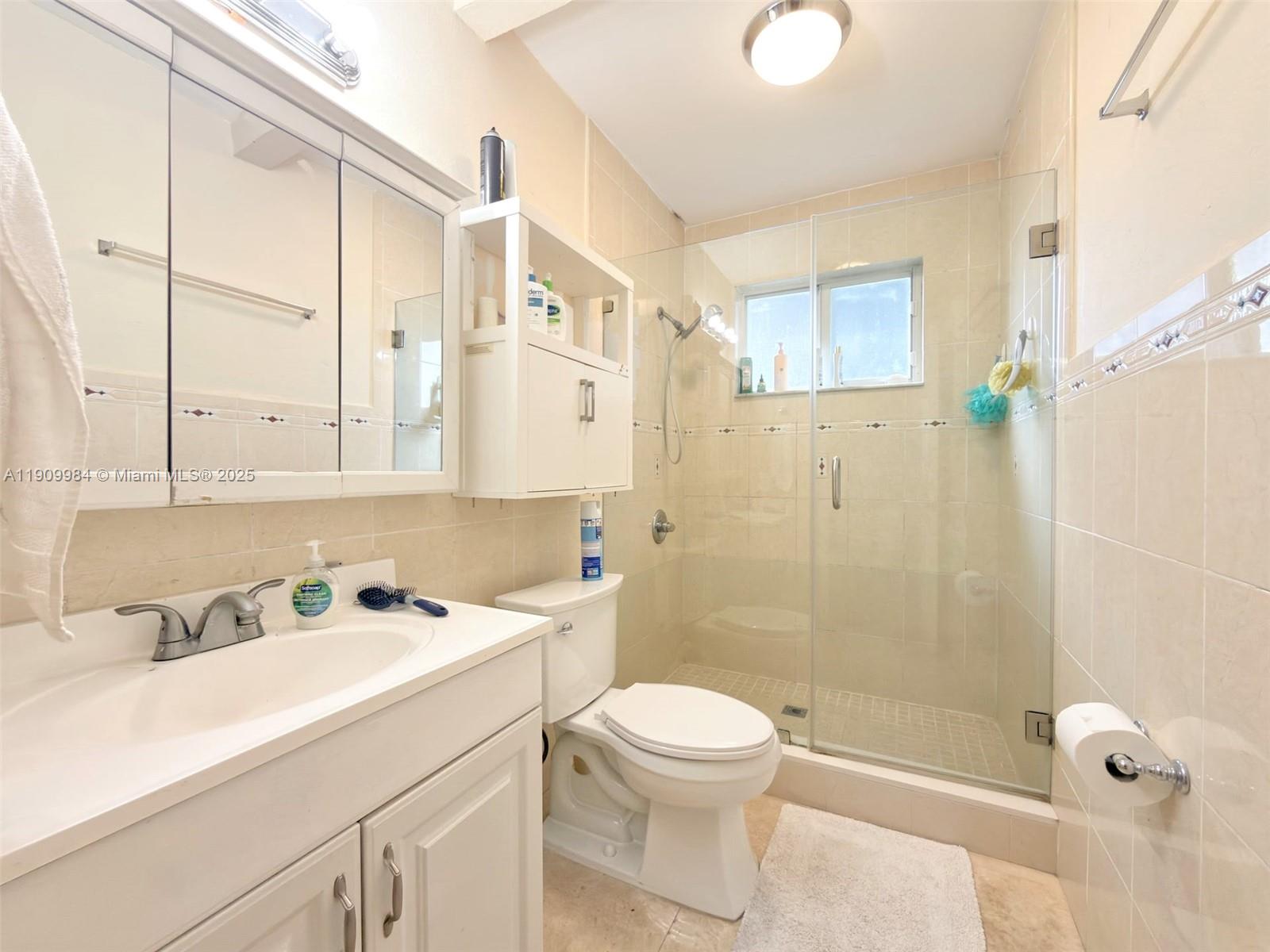 KENDALL ESTATES - Residential Lease